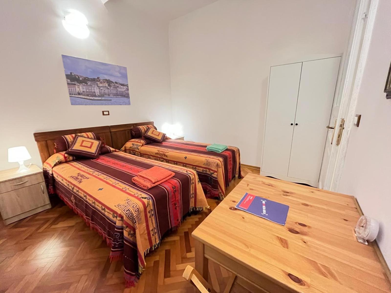 Casa Vacanze Desiderio Trieste Exteriör bild